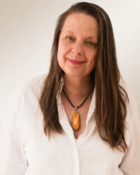 Dr. Magdalena Telus